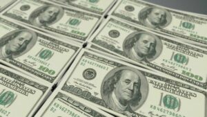 Gældsstigning i USA kan udløse mere pengeudskrivning, advarer Ray Dalio