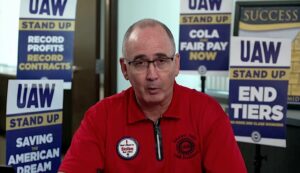 UAW ڈیٹرائٹ کار سازوں کے خلاف ہڑتال پر بند ہے - ڈیٹرائٹ بیورو