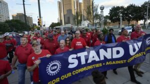UAW strike enters 4th day with no signs a breakthrough is near - Autoblog