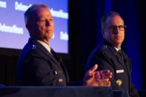 הגנרל של חיל האוויר האמריקאי רואה שימושים נוספים עבור אנשי כנף מזל"טים