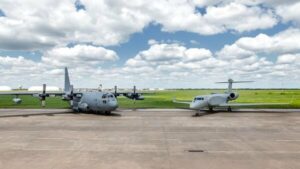 US Air Force tar emot första EC-37B elektroniska krigsföringsflygplan