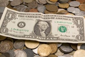 Az amerikai dollár új 10 havi csúcsot ért el, mivel a Capitol Hill nem teljesíti a stopgap számlát
