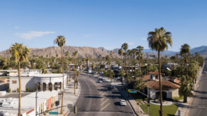 Wat gebeurt er op de huizenmarkt in Palm Springs?