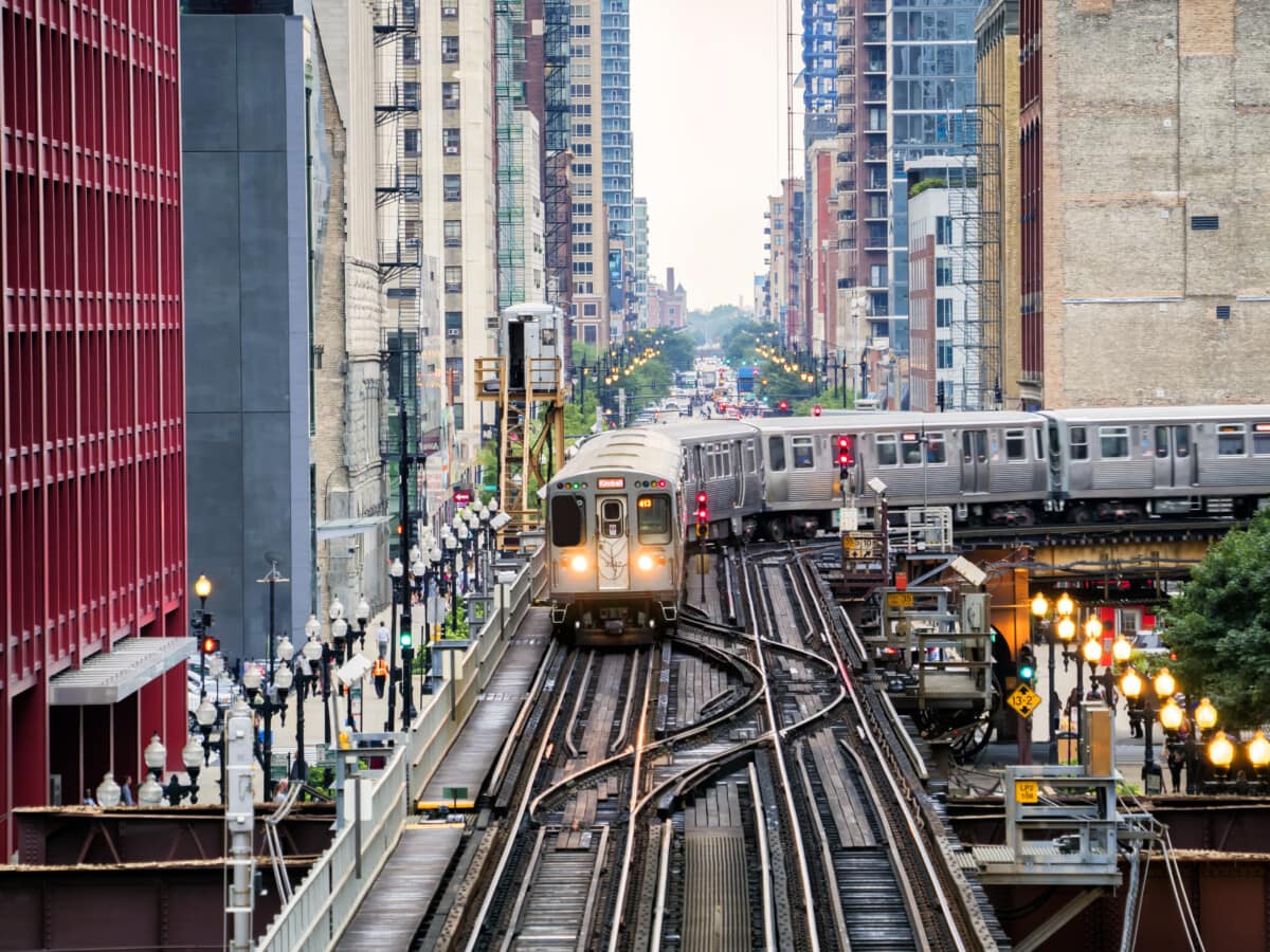 قطار در محله حلقه شیکاگو