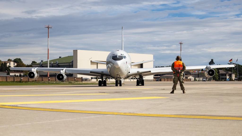 Air Forces JSTARS flyver sidste efterretningsmission efter 3 årtier i tjeneste