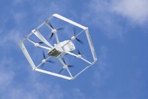 Amazon tervezési dróncsomagok kiszállítása az Egyesült Királyságban, Olaszországban