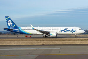 American mua 10 máy bay Airbus A321neo từ Alaska Airlines