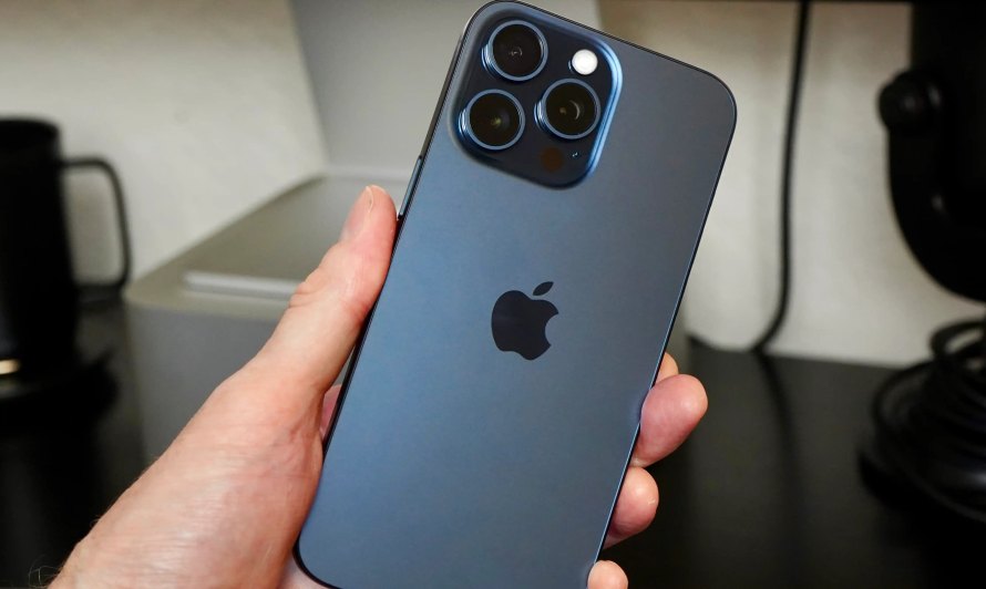 Apple вирішує проблеми з перегрівом iPhone 15, випустивши нове оновлення iOS 17.0.3