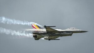 Bélgica acepta enviar F-16 a Ucrania, pero no antes de 2025