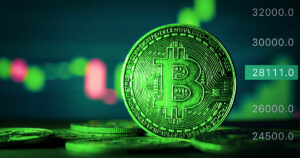 SEC, spot Bitcoin ETF'lerinin geleceğini değerlendirirken Bitcoin 30 günün en yüksek seviyesini geçerek 28 bin doları aştı
