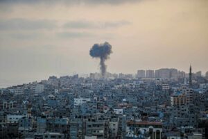 Bitcoin rutscht angesichts des eskalierenden Israel-Hamas-Krieges auf 27.4 US-Dollar ab, aber die langfristigen Auswirkungen bleiben ungewiss