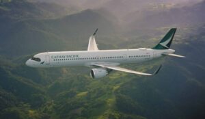 Cathay Pacific ghi nhận lượng hành khách và nhu cầu hàng hóa tăng mạnh trong tháng XNUMX