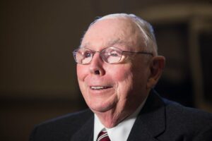 Charlie Munger Calls Bitcoin The 'Stupidest Investment I Ever Saw' - CryptoInfoNet