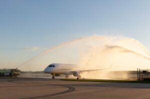 CommuteAir 接收第一架巴西航空工业公司 E170