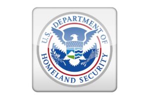 DHS: Физическая безопасность вызывает беспокойство в связи с кибератакой, которую Джонсон контролирует