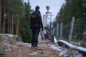 Finland’s 2024 defense budget targets arms restocking, border security