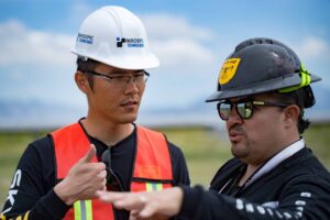 Dalle grandi idee ai grandi cambiamenti: Lance Li e Aerospec Technologies rendono l'adozione delle energie rinnovabili una realtà pratica - MassTLC