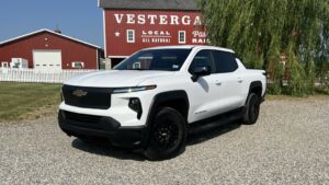 GM lykkää Silverado EV- ja Sierra EV -tuotantoa vuoden 4 viimeiselle neljännekselle - Autoblog