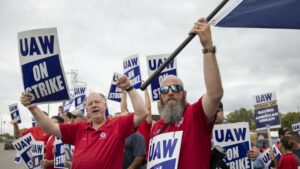 GM giver et nyt modtilbud til UAW i strejkeforhandlinger - Autoblog