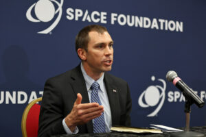 'विघटनकारी' अंतरिक्ष खरीद एजेंसी के प्रमुख ने आलोचकों पर पलटवार किया: 'परिवर्तन कठिन है'