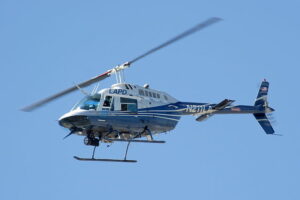 Bei einem Hubschrauberabsturz in Italien kommen ein ägyptischer Pilot und sein einziger Passagier, ein niederländischer Top-Banker, ums Leben