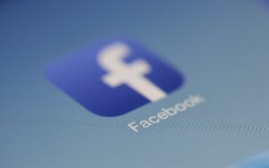 Funkcja @Highlight na Facebooku: podnieś poziom swojej gry w mediach społecznościowych