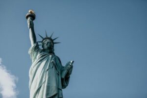 Сотни лицензий на ведение бизнеса с каннабисом не решат проблему Нью-Йорка
