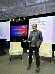 IQTNYC 2023 se abre con una gran asistencia y un clima hermoso y el orador principal Scott Crowder de IBM Quantum - Inside Quantum Technology