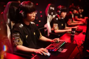 KT Rolster vs LNG Esports Preview and Predictions – Worlds 2023