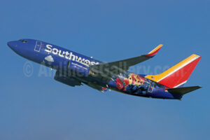 ภาพถ่าย: “Southwest Airlines Boeing 737-7H4 WL N406WN (msn 27894) (Trolls Band Together) LAX (Michael B. Ing) ภาพ: 961682.