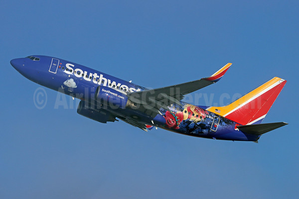 Fotó: Southwest Airlines Boeing 737-7H4 WL N406WN (msn 27894) (Trolls Band Together) LAX (Michael B. Ing). Kép: 961682.