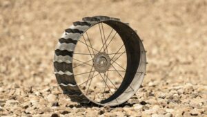 Các nhà nghiên cứu in 3D nguyên mẫu bánh xe rover mặt trăng với NASA