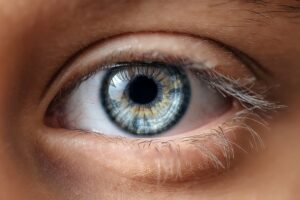 Sight Sciences menampilkan hasil teknologi TearCare dalam uji coba penyakit mata kering