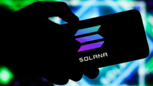 Solana ra mắt tiền thưởng lỗi trong bối cảnh suy đoán về Kill Switch của Sam Bankman-Fried - CoinRegWatch