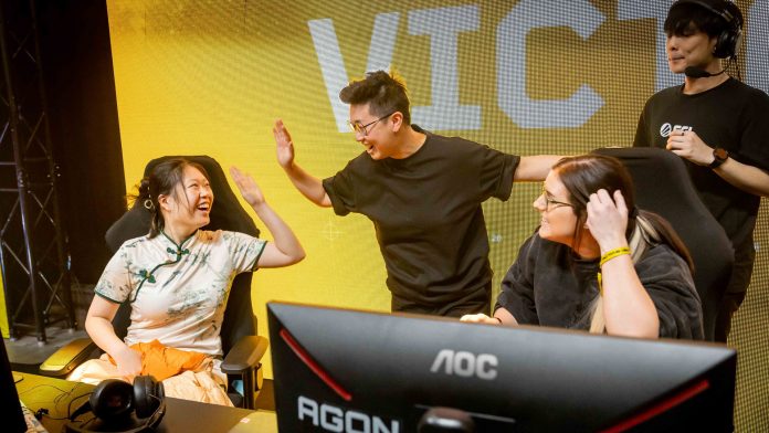 VCT گیم چینجرز پر TRASH: "ایشیائی، غیر بائنری — نمائندگی میرے لیے بہت معنی رکھتی ہے۔"