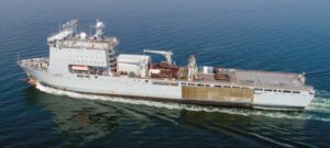 Frissítés: Az Egyesült Királyság haditengerészeti munkacsoportot és felügyeleti eszközöket telepít a Földközi-tenger keleti vidékére
