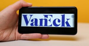 VanEck Amends Spot Bitcoin ETF Application, Signals Unique Seeding Approach - Decrypt