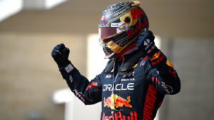 Verstappen이 해밀턴을 누르고 미국 그랑프리에서 통산 50번째 F1 우승을 차지했습니다.