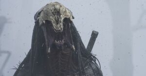 Saksikan adegan kejar-kejaran Predator yang tidak suka dipotong oleh sutradara Prey