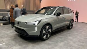 2025 Volvo EX90 starts at $77,990 for seven seats and a 300-mile range - Autoblog