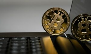 Bitcoin-handlere trækker $1 milliard fra børser: Prisstigning på vej? - CryptoInfoNet