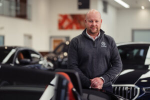 Bowker valmistautuu ostamaan lisää BMW- ja Mini-autoja