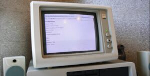 MicroWeb을 사용하여 1980년대 IBM PC에서 WWW 탐색하기