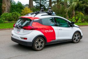 CEO of self-driving cab outfit Cruise quits