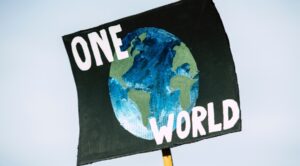 Climate Action Clash: Global Summit Dynamics en bedrijfsreactie