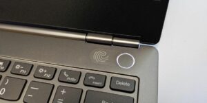 Omzeil eenvoudig vingerafdruksensoren van laptops en Windows Hello