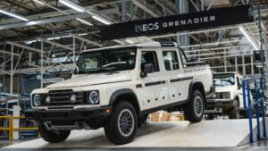 Ineos Grenadier Quartermaster pickup nu i produktion - Autoblogg