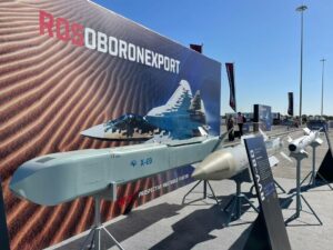 Bancos da indústria de armas russa na feira de defesa de Dubai para mostrar viabilidade