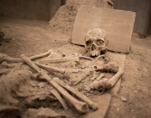 Forskere finder ukrudtsspor i italienske skeletter fra det 17. århundrede