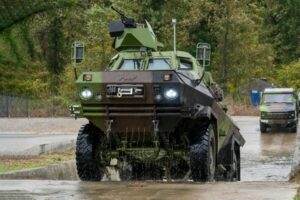 Serbia pokazuje nowy sprzęt wojskowy